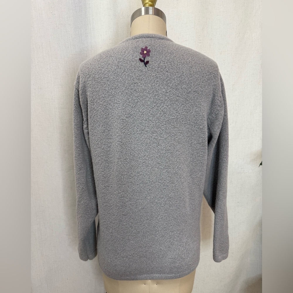 Northern Reflections Gray Floral Embroidered Button Cardigan Sweater SP - Picture 2 of 6